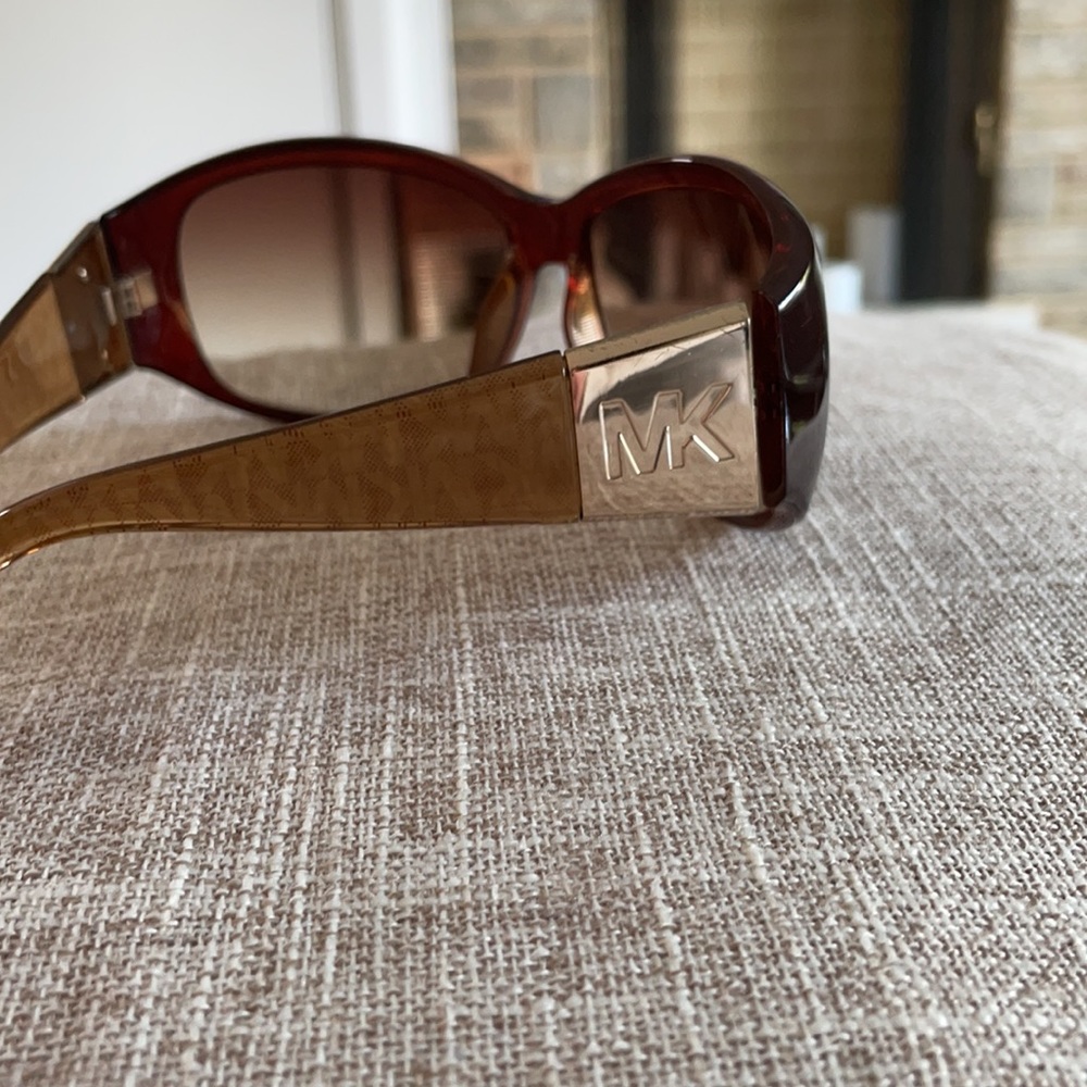 Michael Kors Sunglasses - Picture 5 of 7